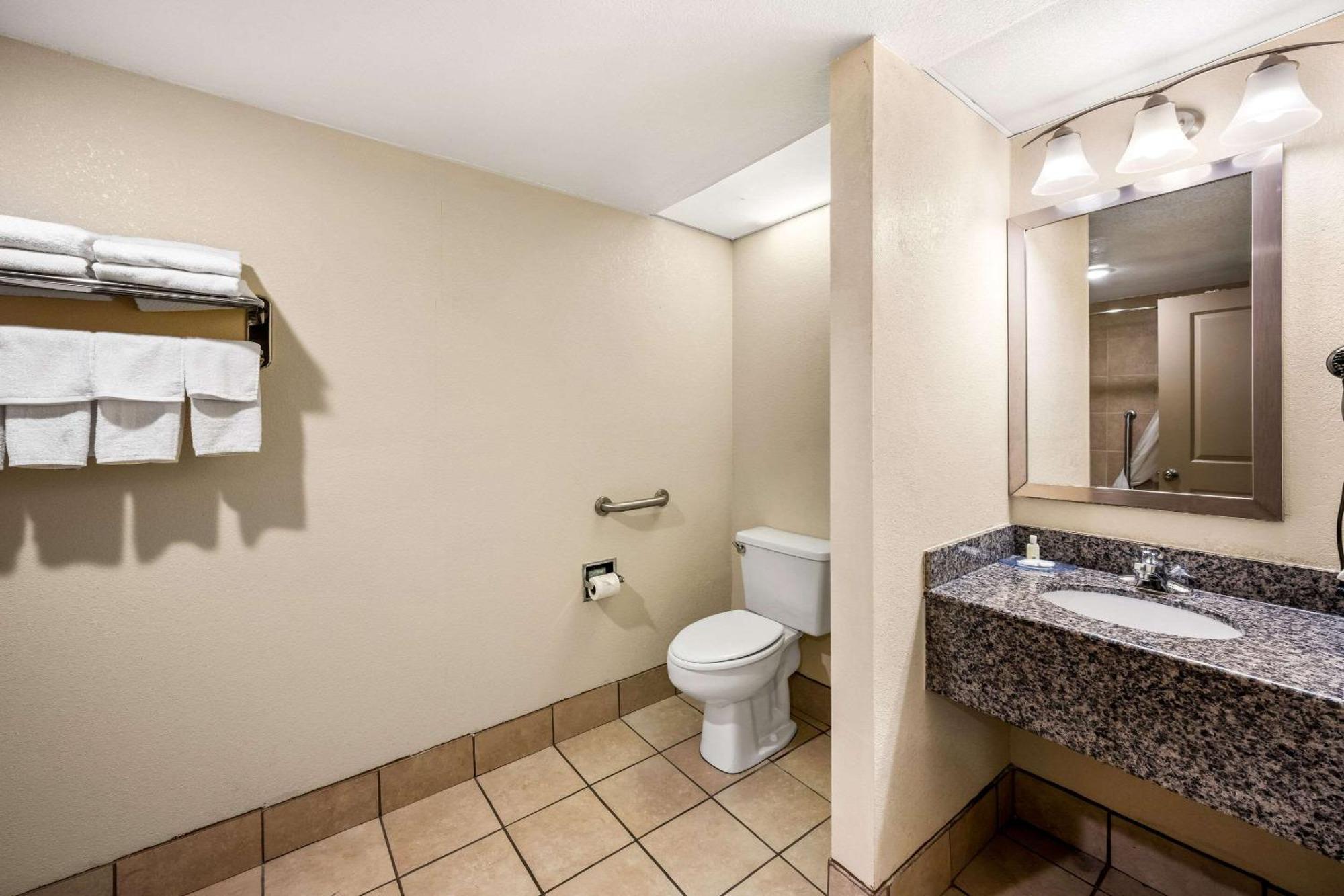 Quality Inn I-81 Exit 23 Bulls Gap Exterior photo
